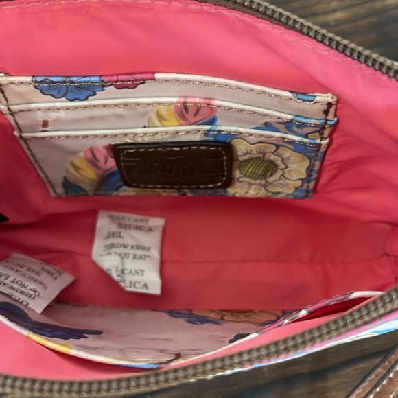 NWT Catchfly Floral and leopard Patterned Wristlet Clutch Essentials pouch - Picture 4 of 5